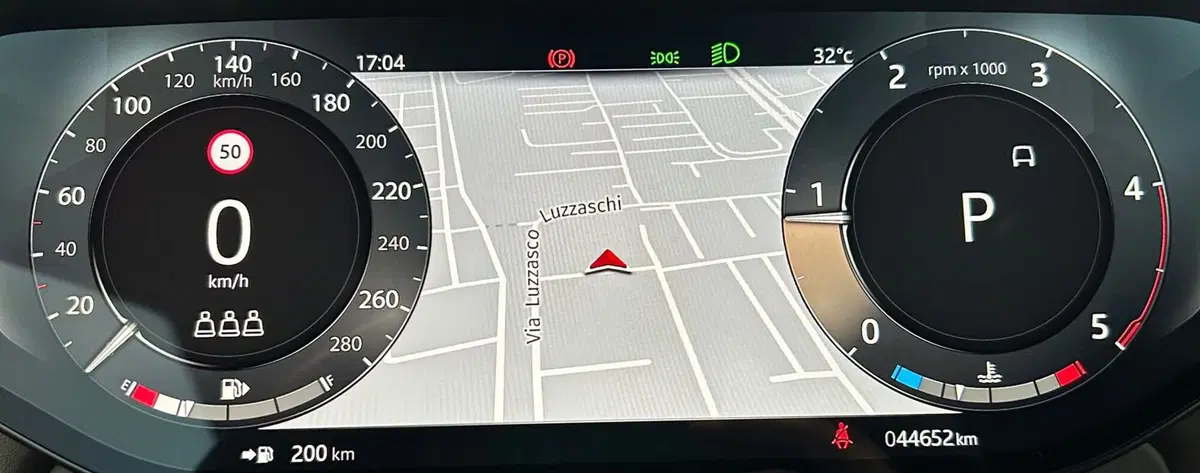 Land Rover Range Rover Sport usata a Ferrara (10)
