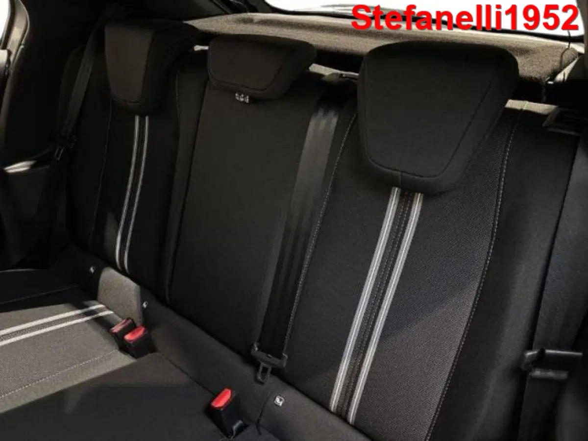 Opel Corsa nuova a Bologna (9)