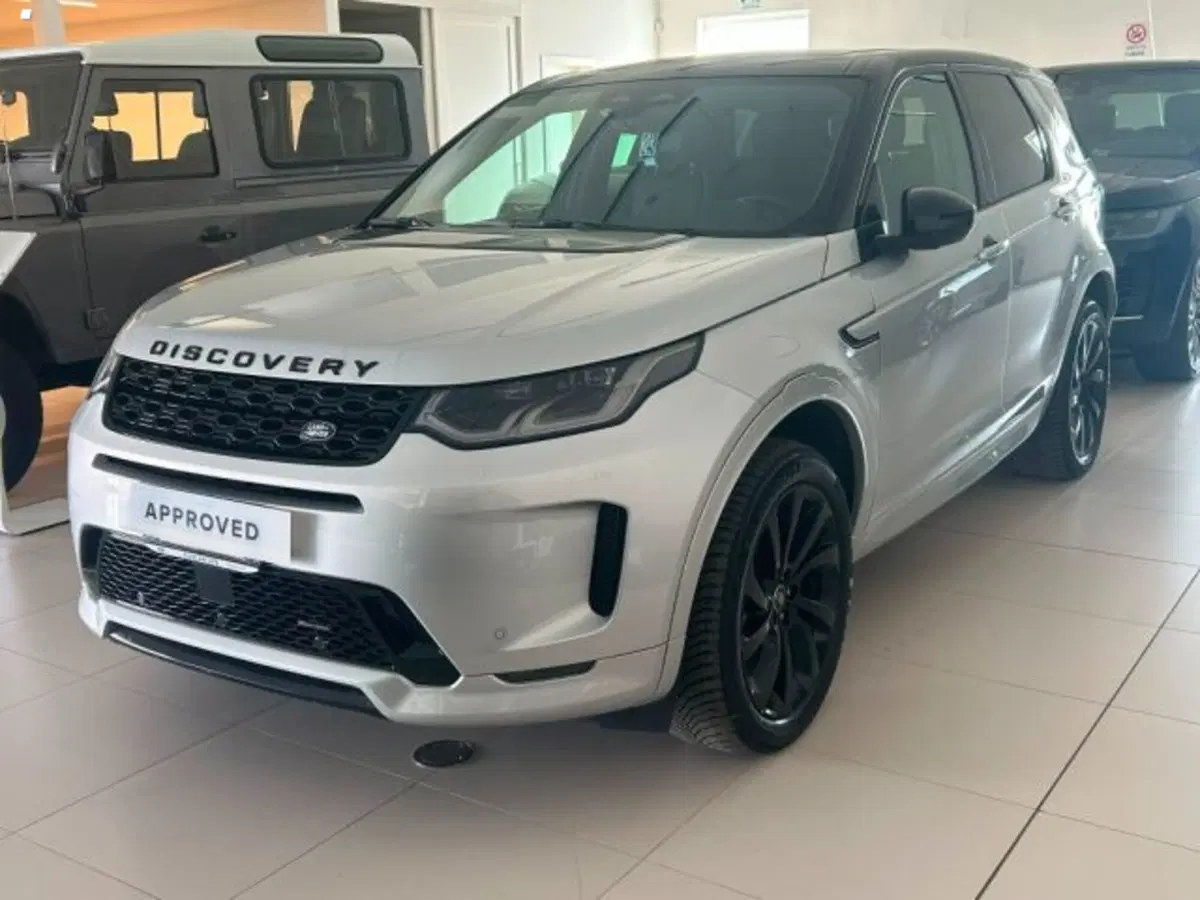 Land Rover Discovery Sport usata a Lucca (2)