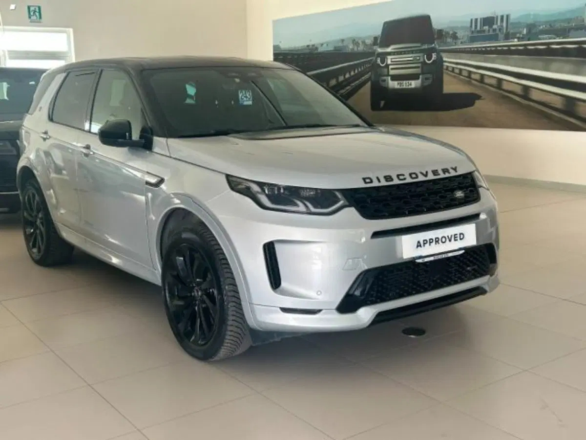 Land Rover Discovery Sport usata a Lucca (3)