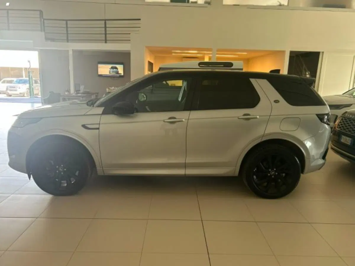 Land Rover Discovery Sport usata a Lucca (7)