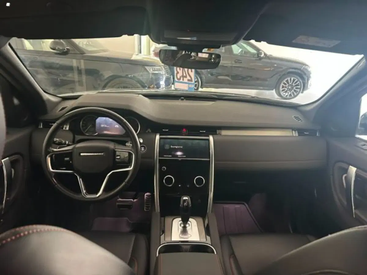 Land Rover Discovery Sport usata a Lucca (8)