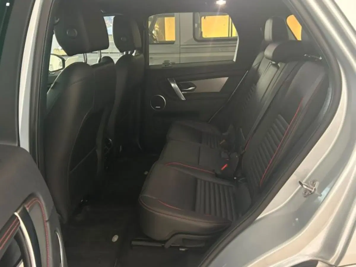 Land Rover Discovery Sport usata a Lucca (9)