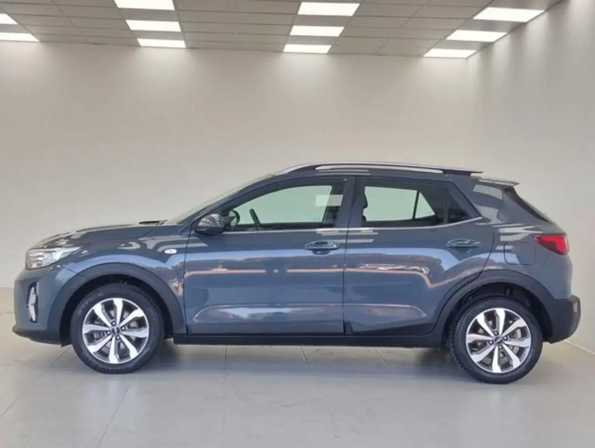 Kia Stonic usata a Como (8)