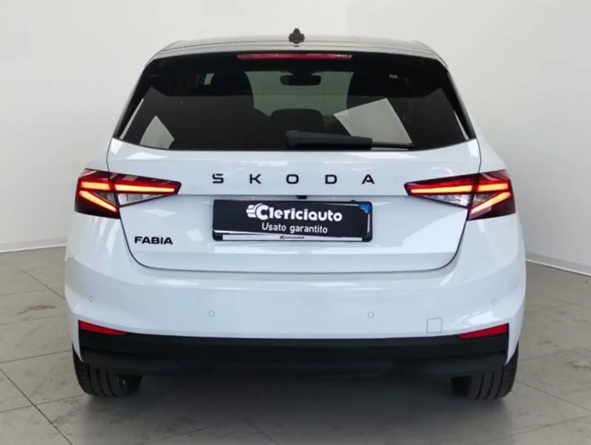 Skoda Fabia usata a Como (7)