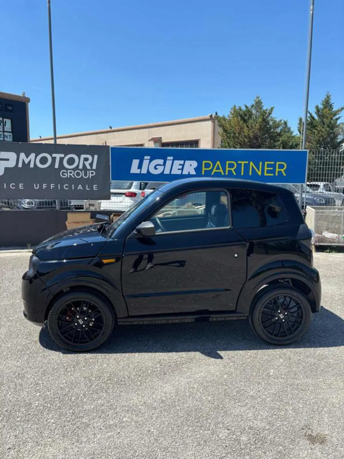 Ligier Myli nuova a Caserta (2)