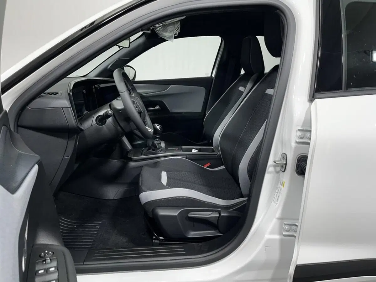 Opel Mokka nuova a Sondrio (9)