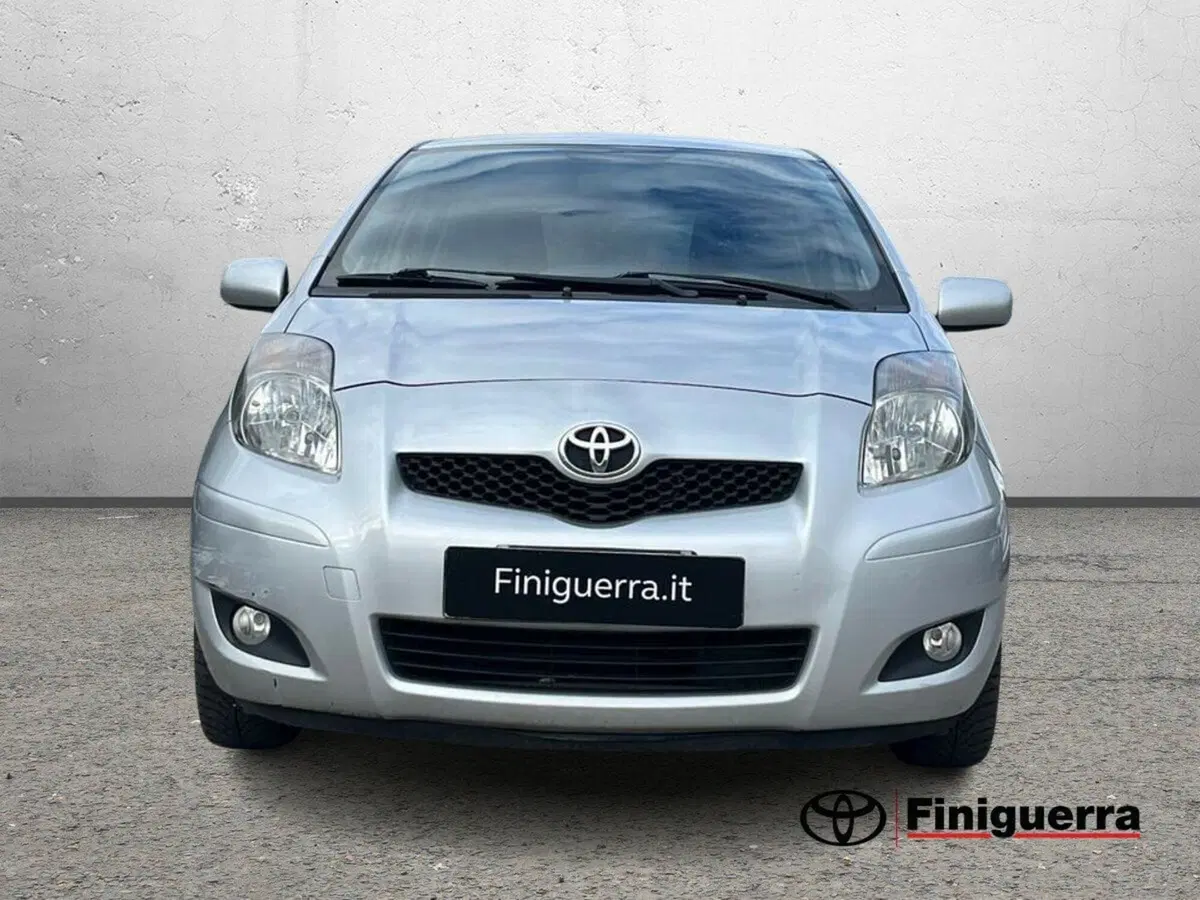 Toyota Yaris usata a Sondrio (2)