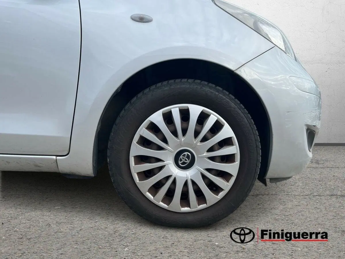 Toyota Yaris usata a Sondrio (7)