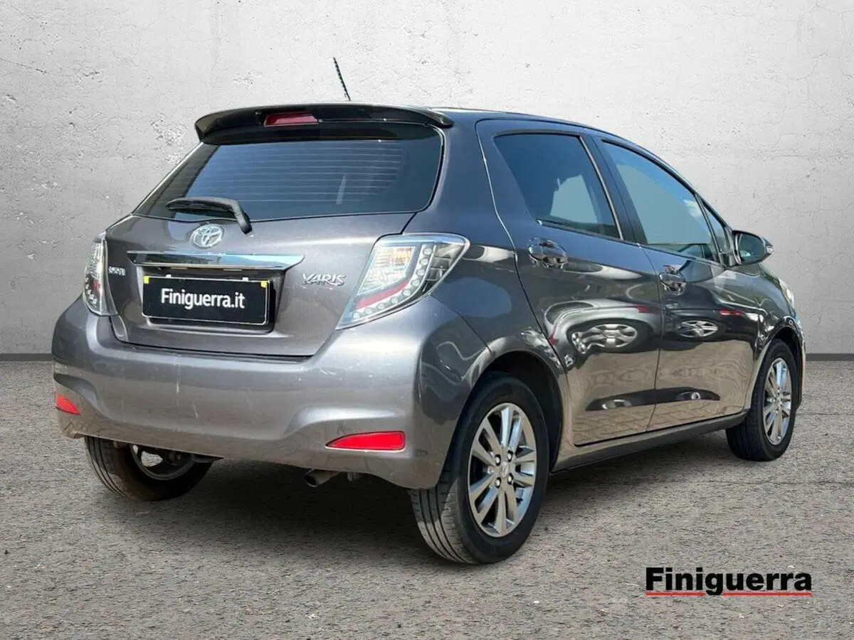 Toyota Yaris usata a Sondrio (4)