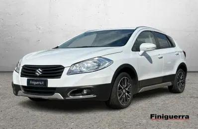 Suzuki S-Cross 1.6 DDiS 4WD All Grip Style del 2015 usata a Poggiridenti