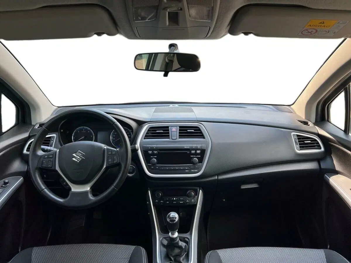 Suzuki S-Cross usata a Sondrio (8)