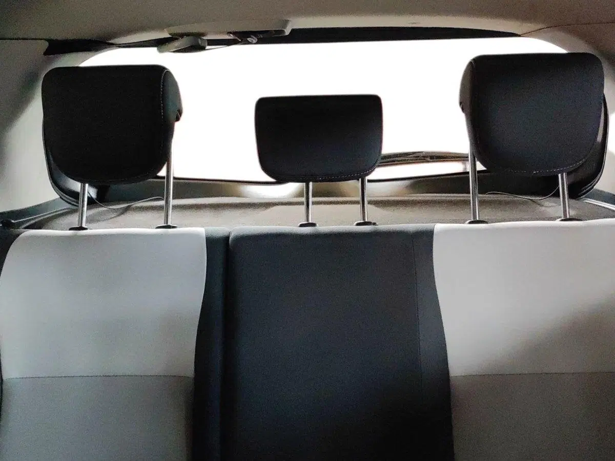 Toyota Yaris usata a Milano (12)