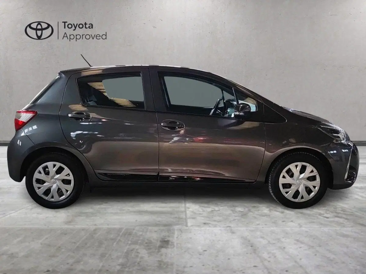 Toyota Yaris usata a Milano (5)