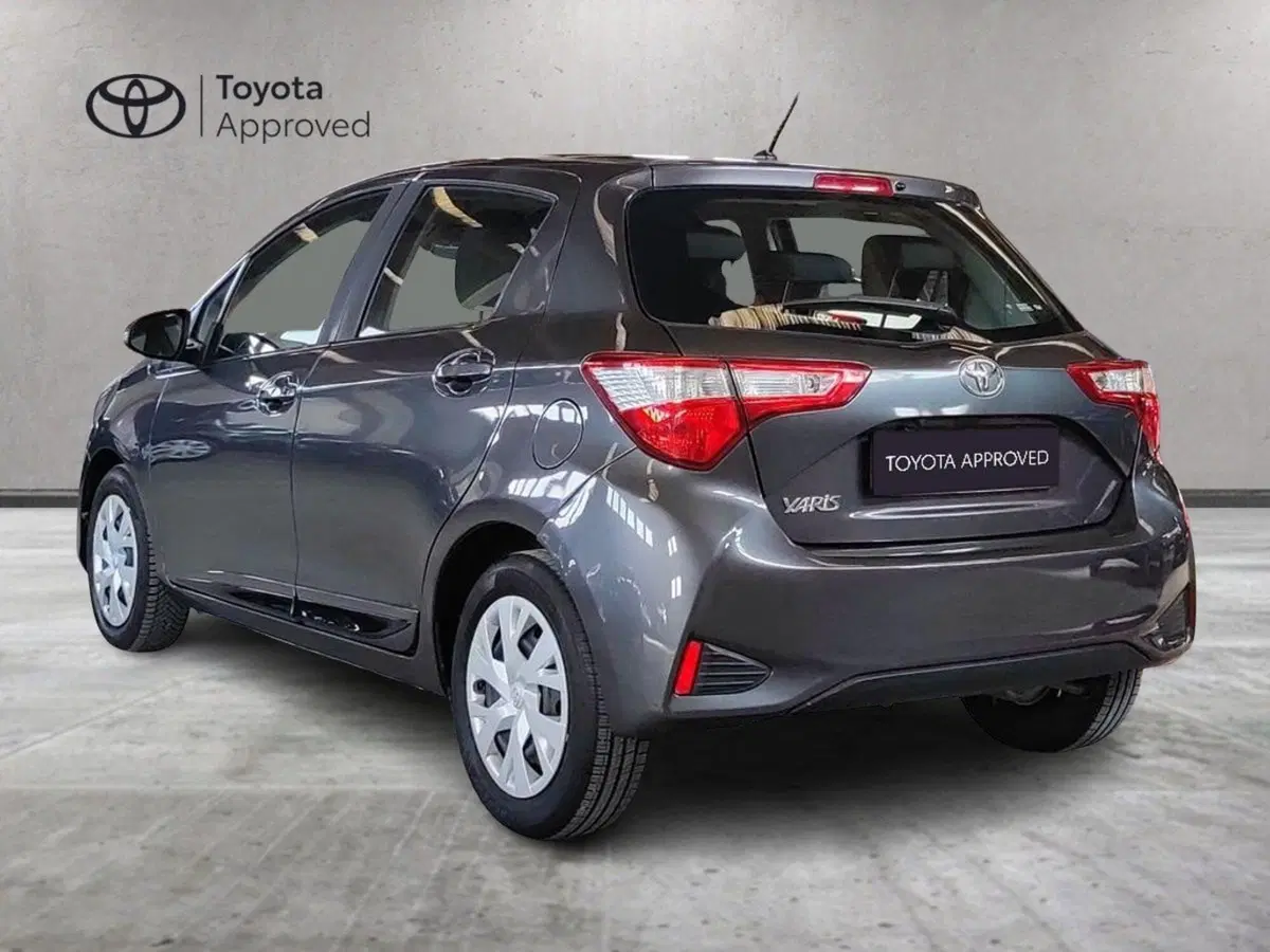 Toyota Yaris usata a Milano (6)