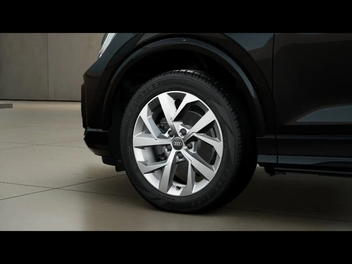 Audi Q2 nuova a Livorno (6)