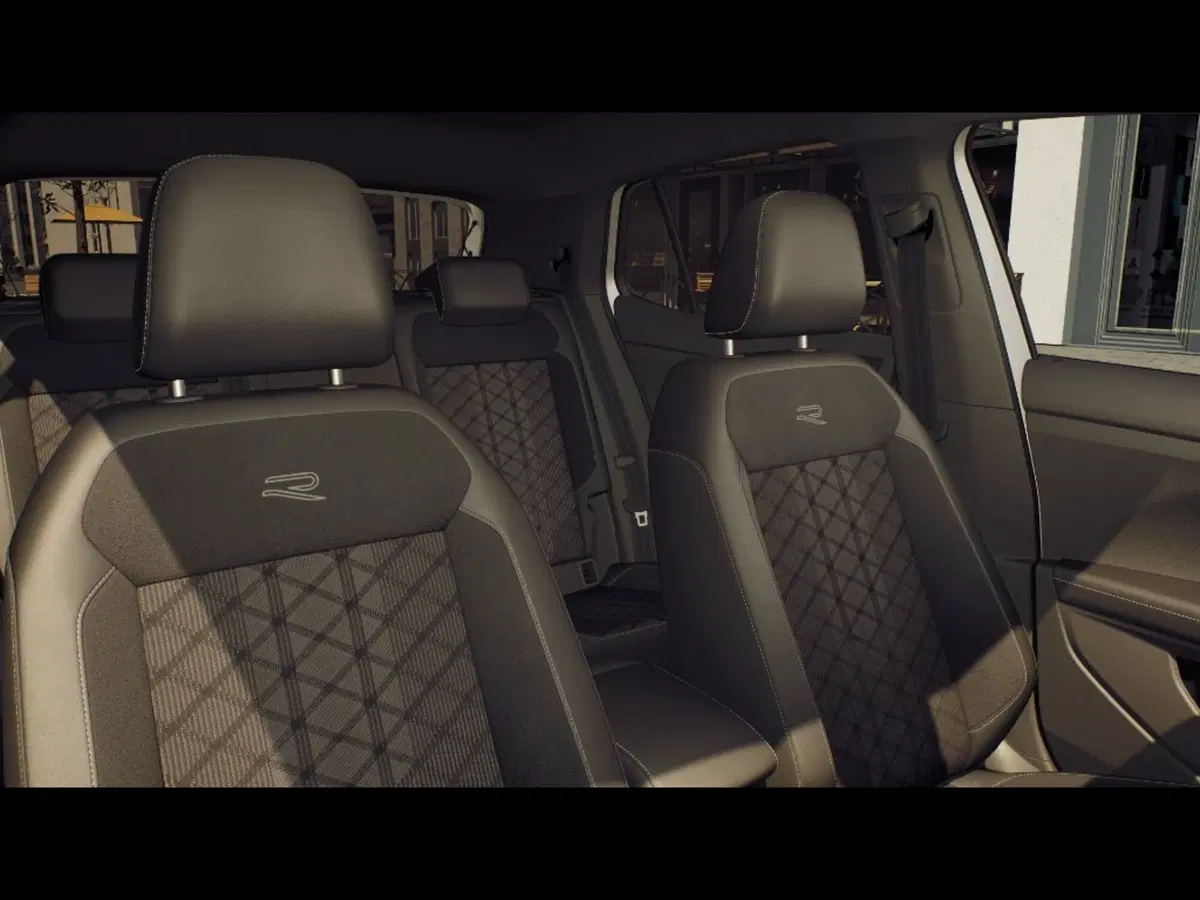Volkswagen T-Cross nuova a Livorno (8)