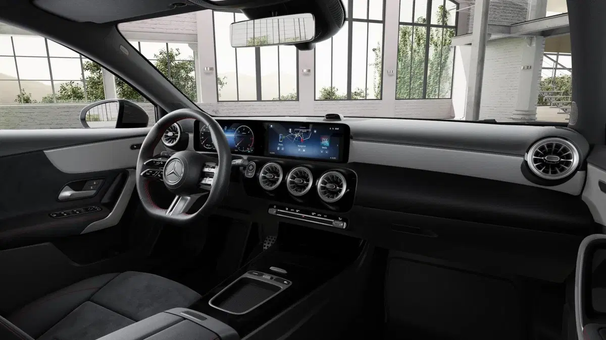 Mercedes-Benz Classe A nuova a Monza e Brianza (5)