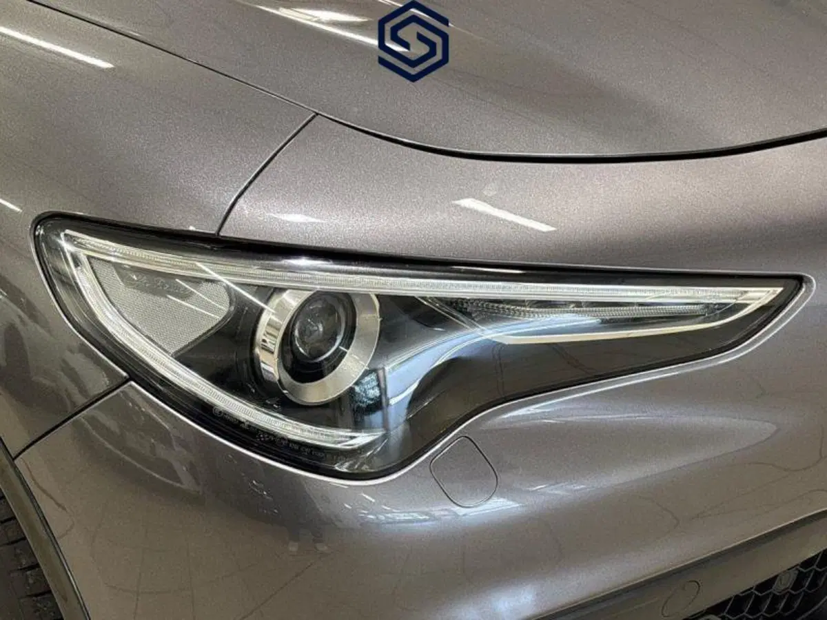 Alfa Romeo Stelvio usata a Cagliari (7)