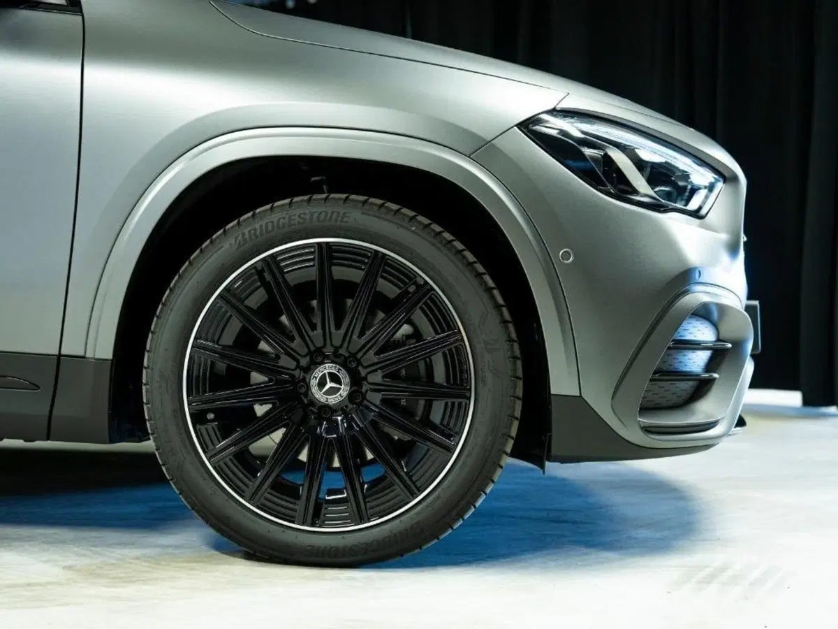 Mercedes-Benz GLA SUV nuova a Ancona (12)