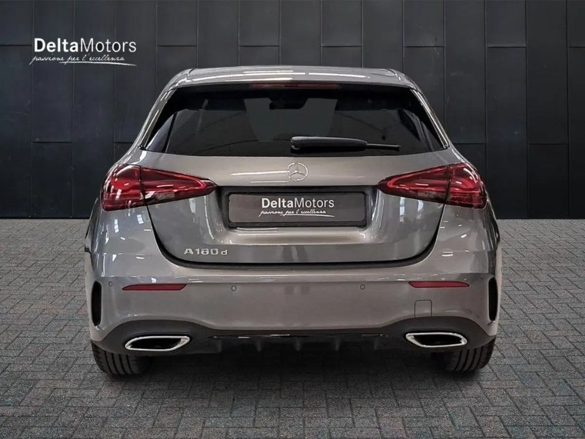 Mercedes-Benz Classe A Sedan nuova a Ancona (4)