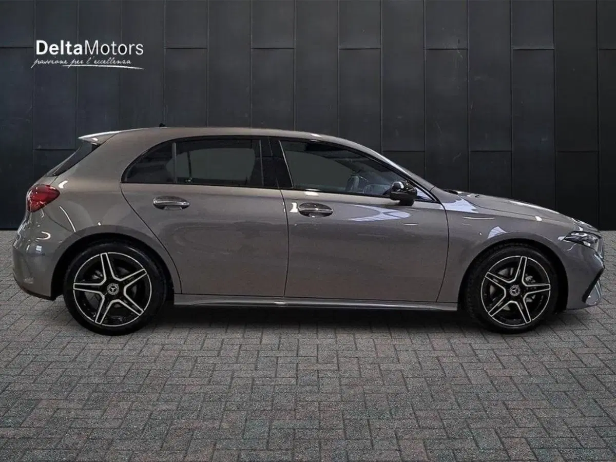 Mercedes-Benz Classe A Sedan nuova a Ancona (5)