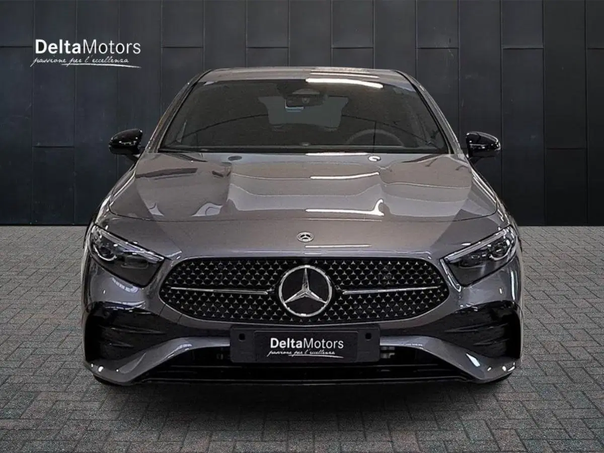 Mercedes-Benz Classe A Sedan nuova a Ancona (6)