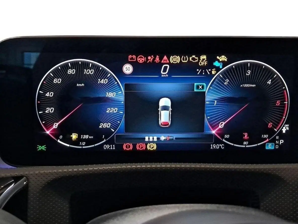 Mercedes-Benz Classe A Sedan nuova a Ancona (9)
