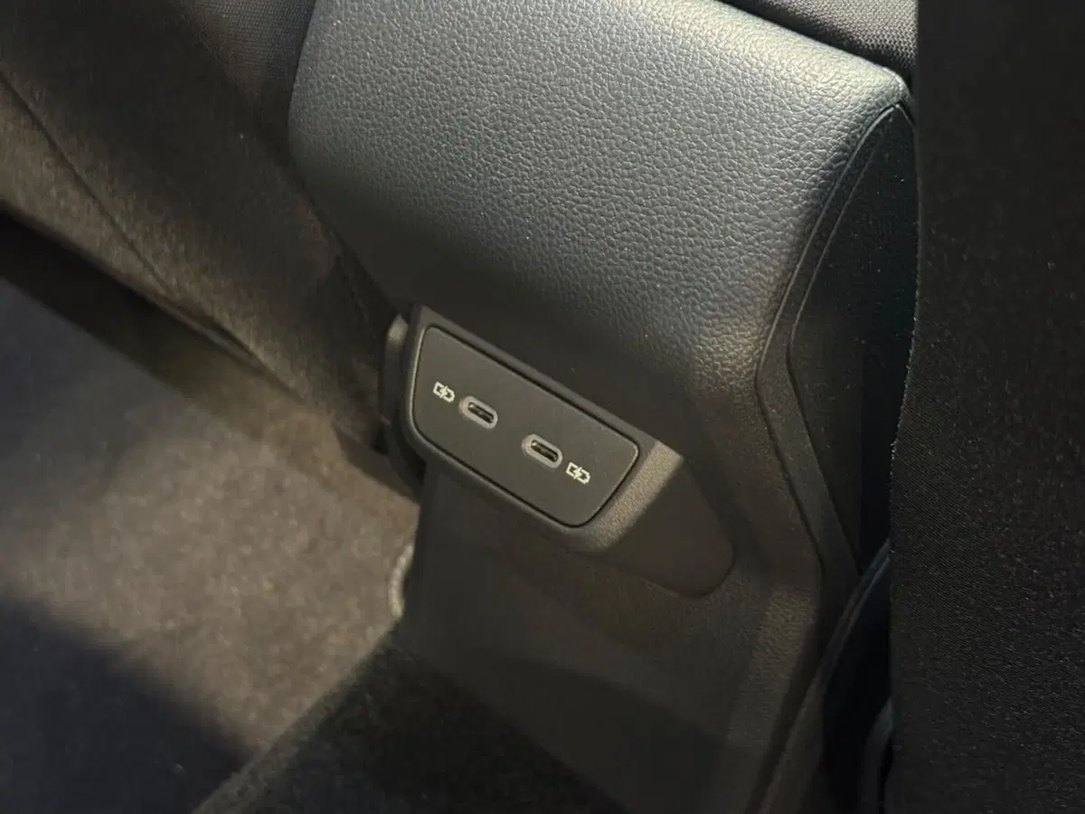 Volkswagen Taigo nuova a Varese (15)
