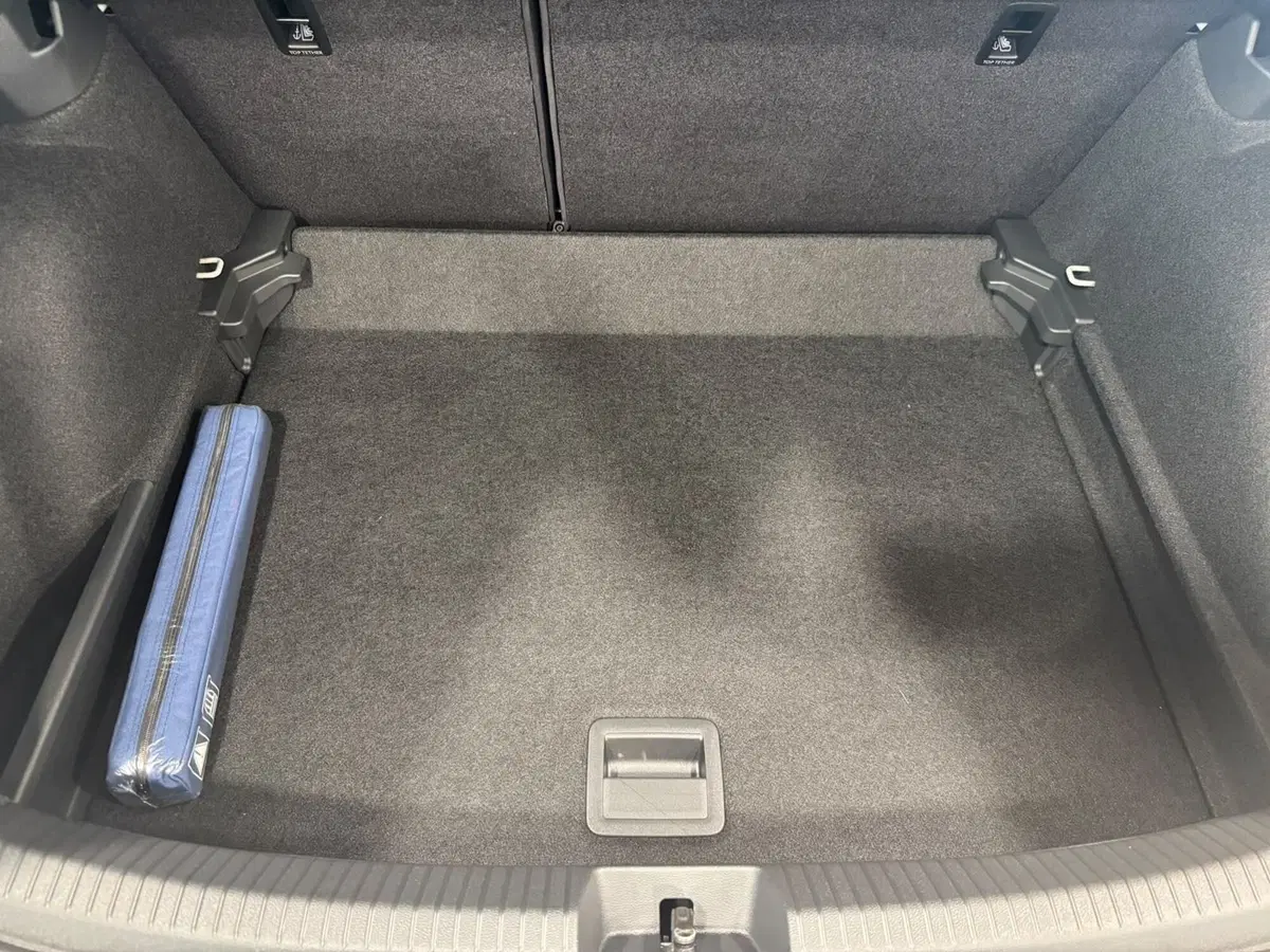 Volkswagen Taigo nuova a Varese (19)
