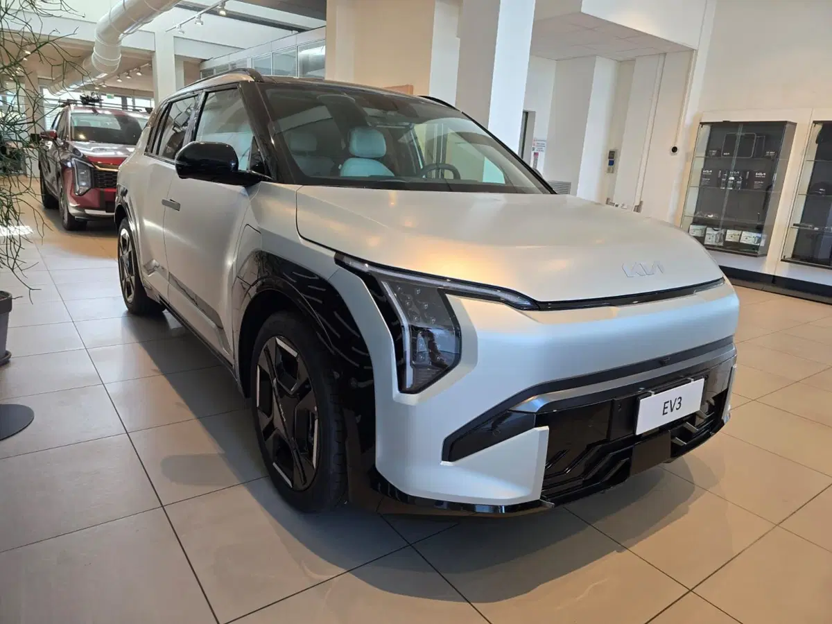 Kia EV3 nuova a Rimini (4)