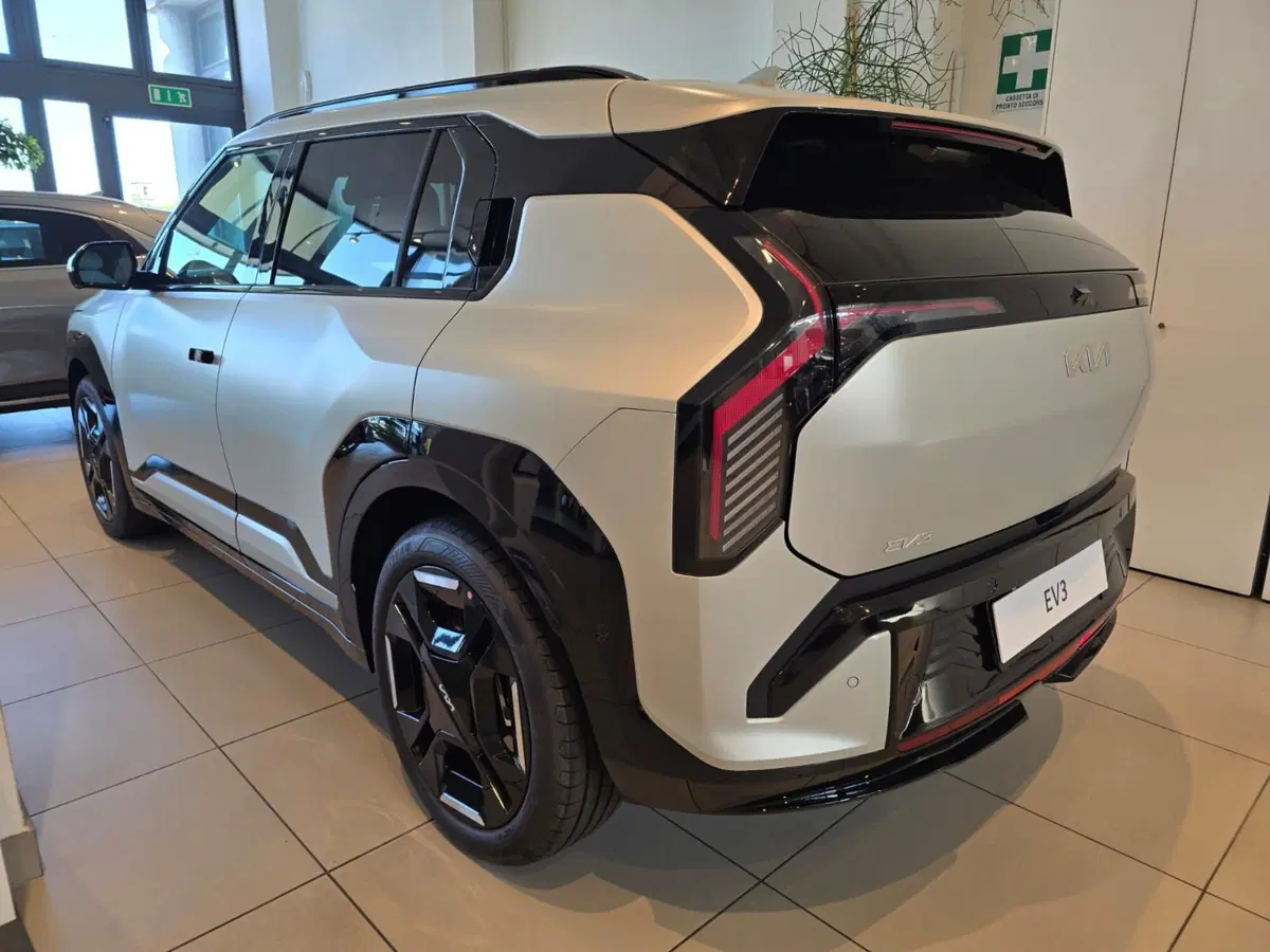 Kia EV3 nuova a Rimini (5)
