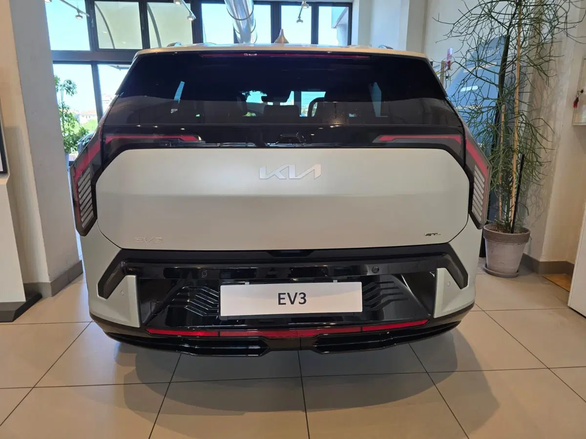 Kia EV3 nuova a Rimini (6)