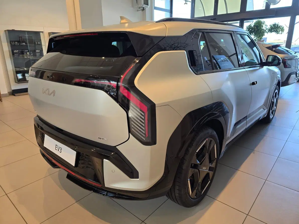 Kia EV3 nuova a Rimini (7)