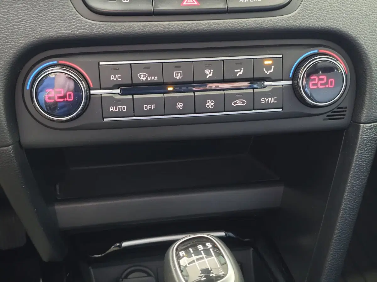 Kia XCeed usata a Rimini (16)