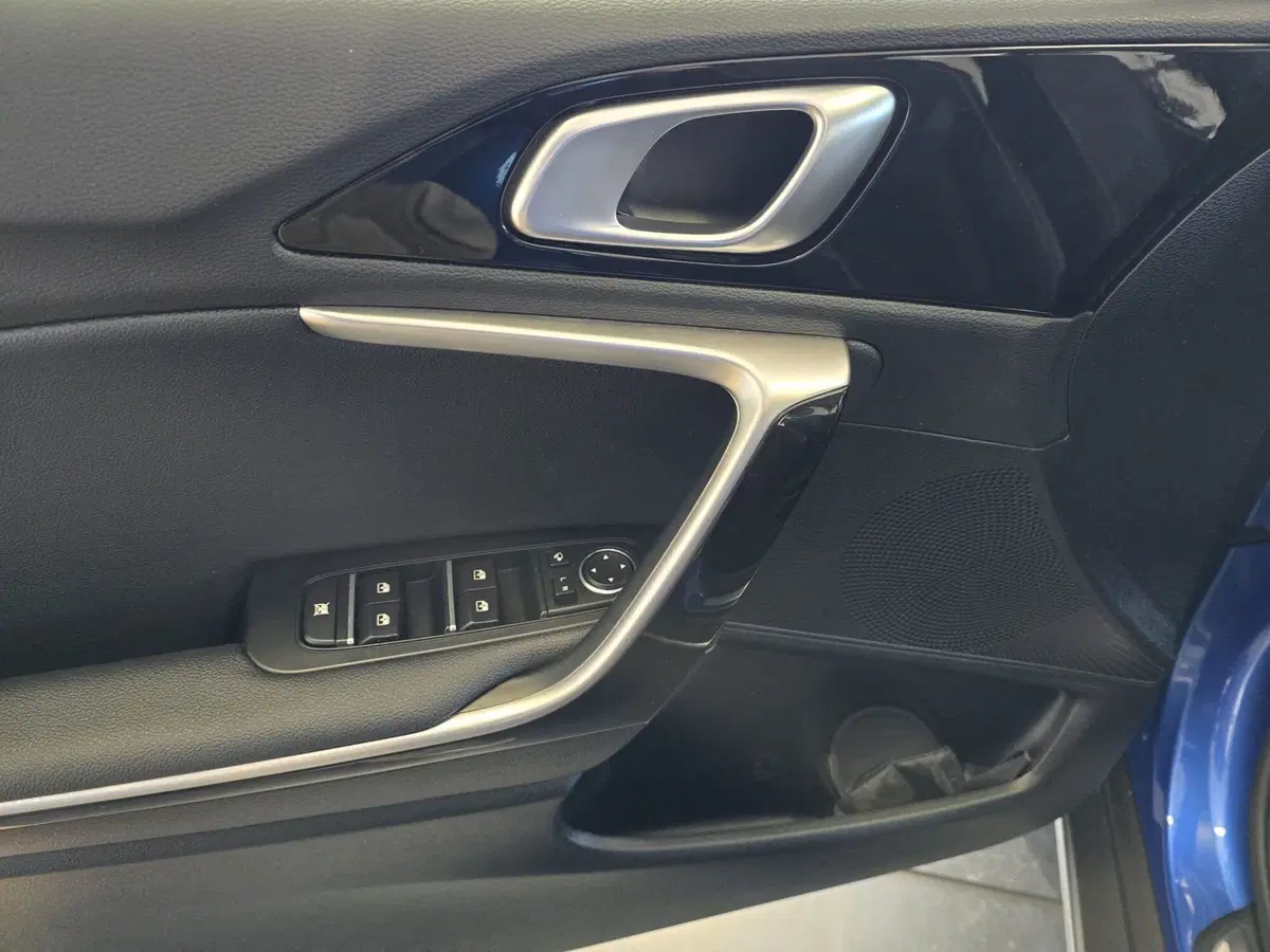 Kia XCeed usata a Rimini (18)