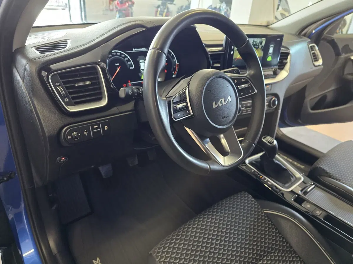 Kia XCeed usata a Rimini (8)