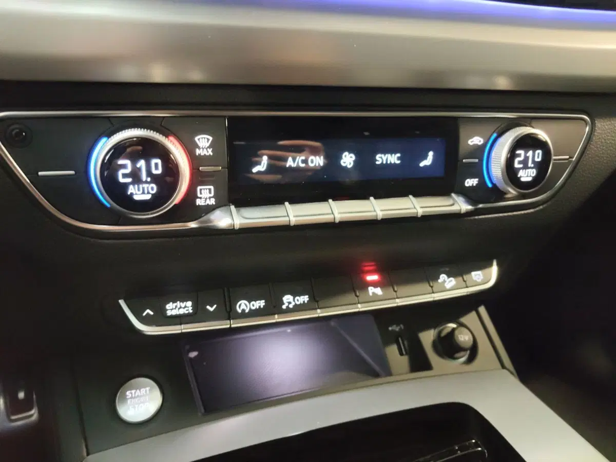Audi Q5 Sportback usata a Modena (11)