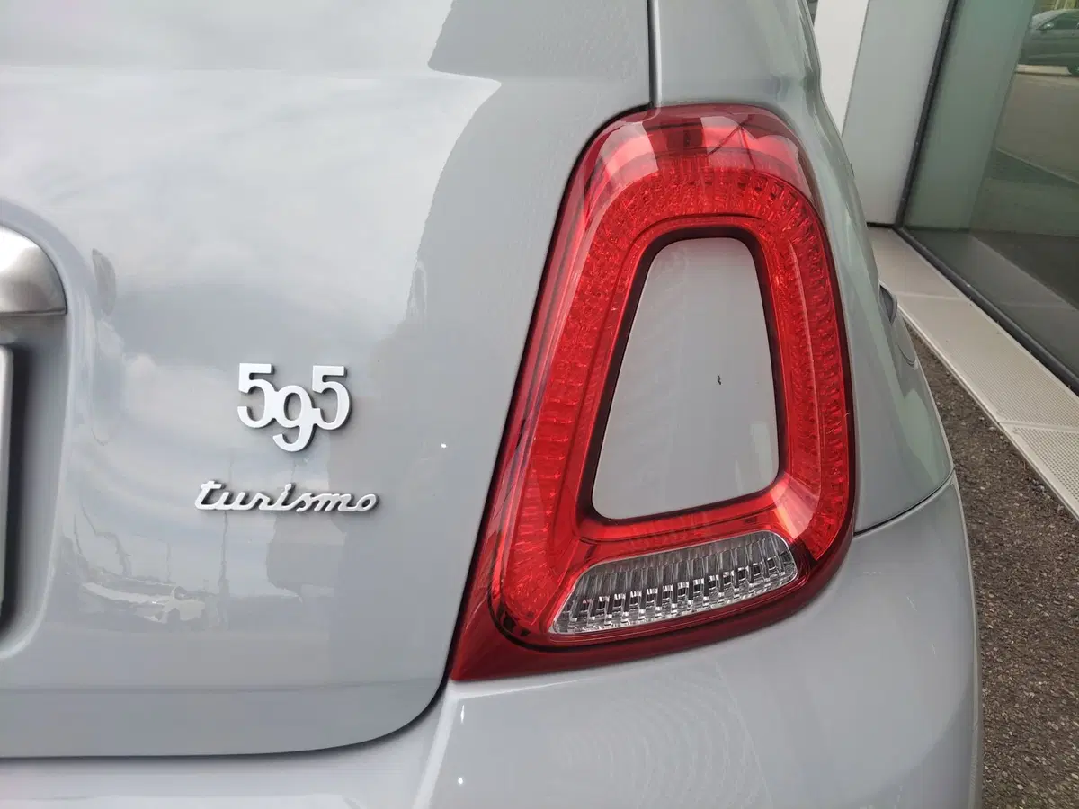 Abarth 595 Cabrio usata a Modena (17)