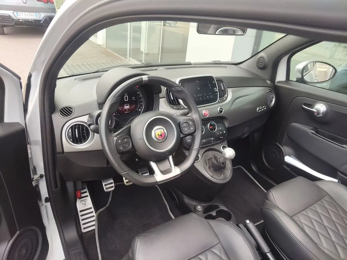 Abarth 595 Cabrio usata a Modena (7)