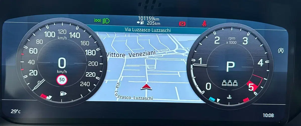 Land Rover Defender usata a Ferrara (10)