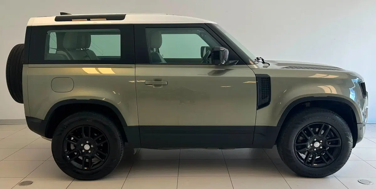 Land Rover Defender usata a Ferrara (6)