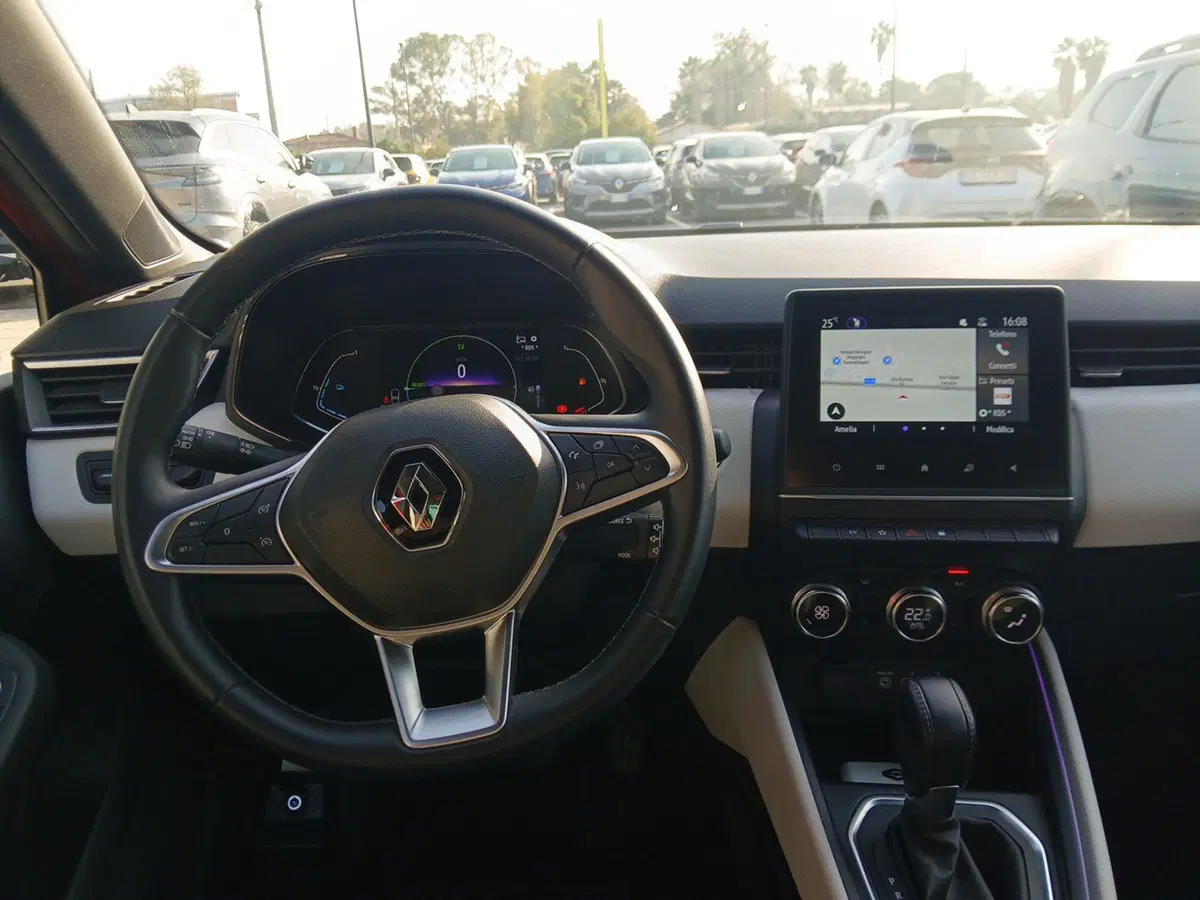 Renault Clio usata a Latina (12)