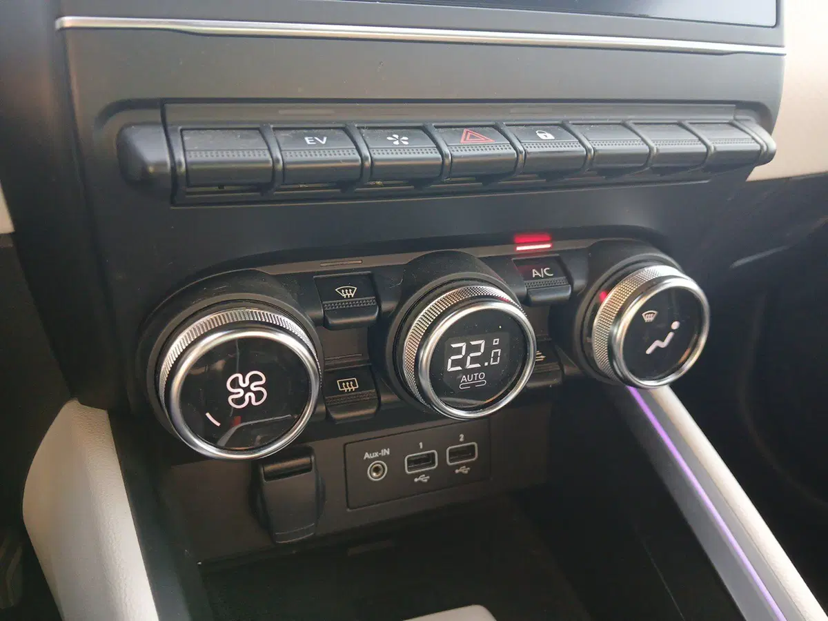 Renault Clio usata a Latina (16)