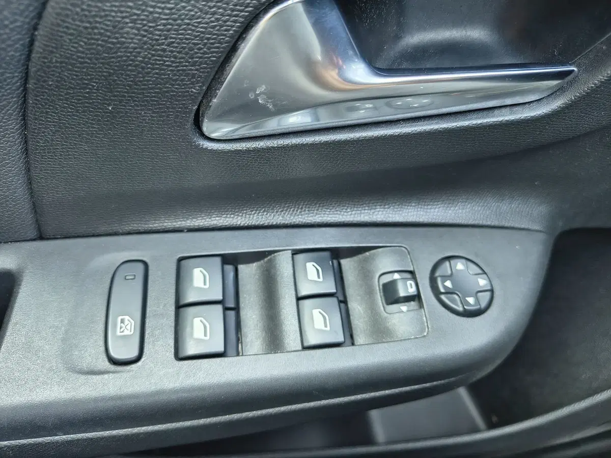 Opel Corsa usata a Padova (17)