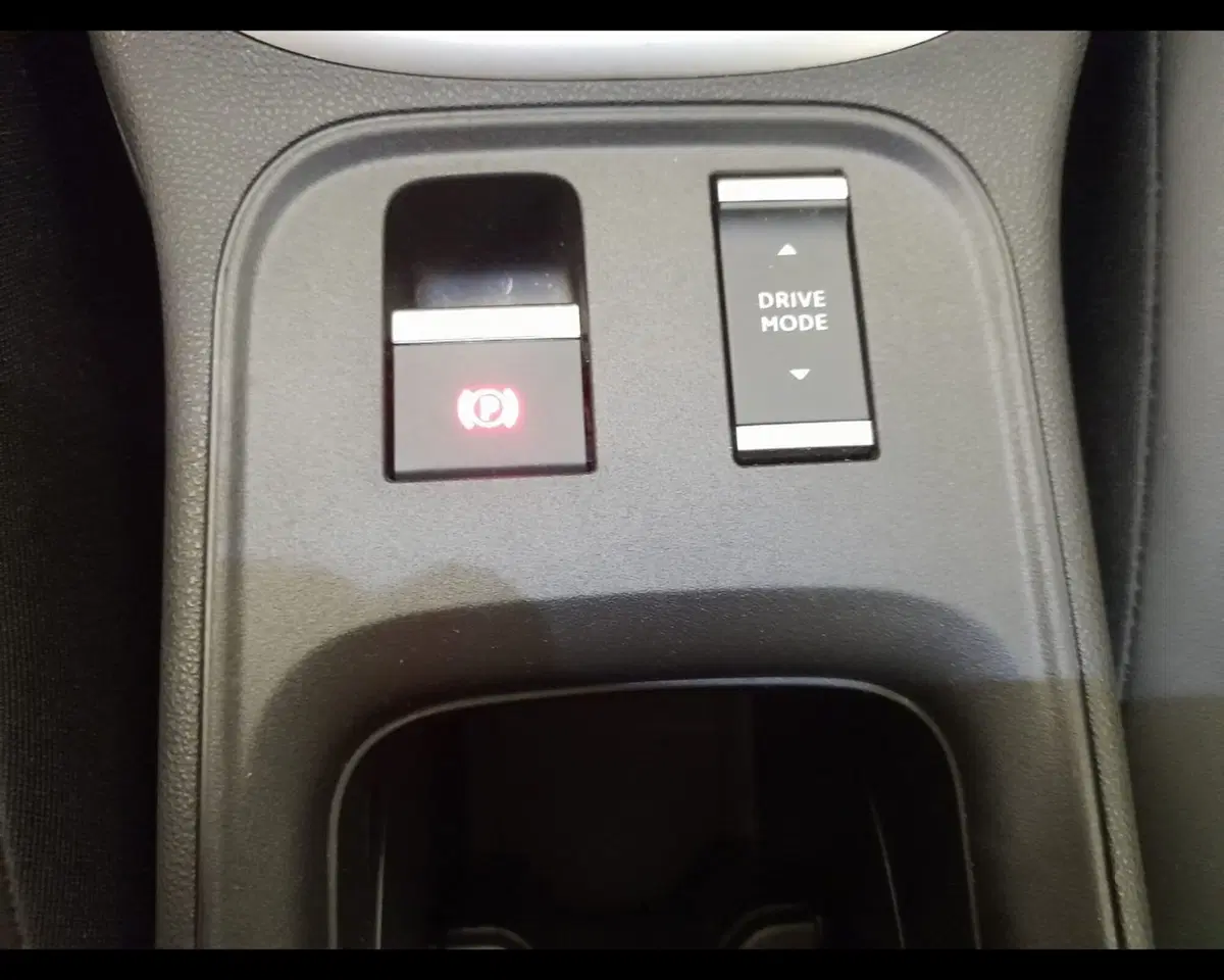 Jeep Avenger usata a Alessandria (18)