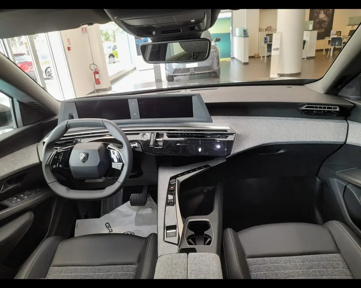Peugeot 5008 nuova a Alessandria (8)