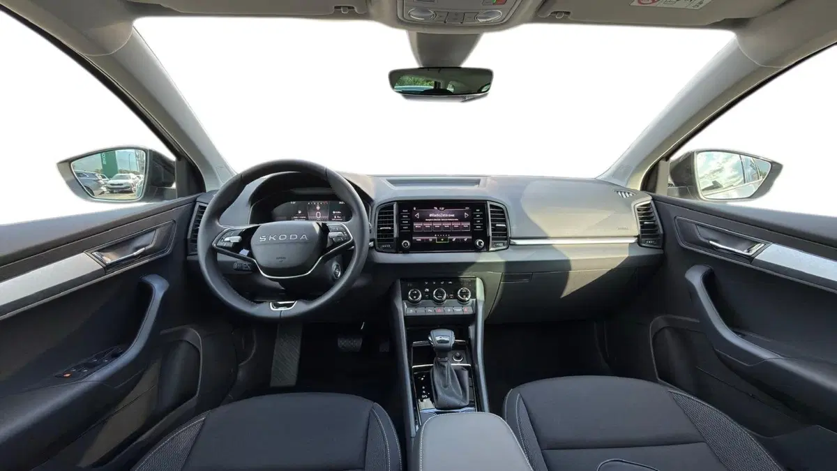 Skoda Karoq nuova a Lecco (10)