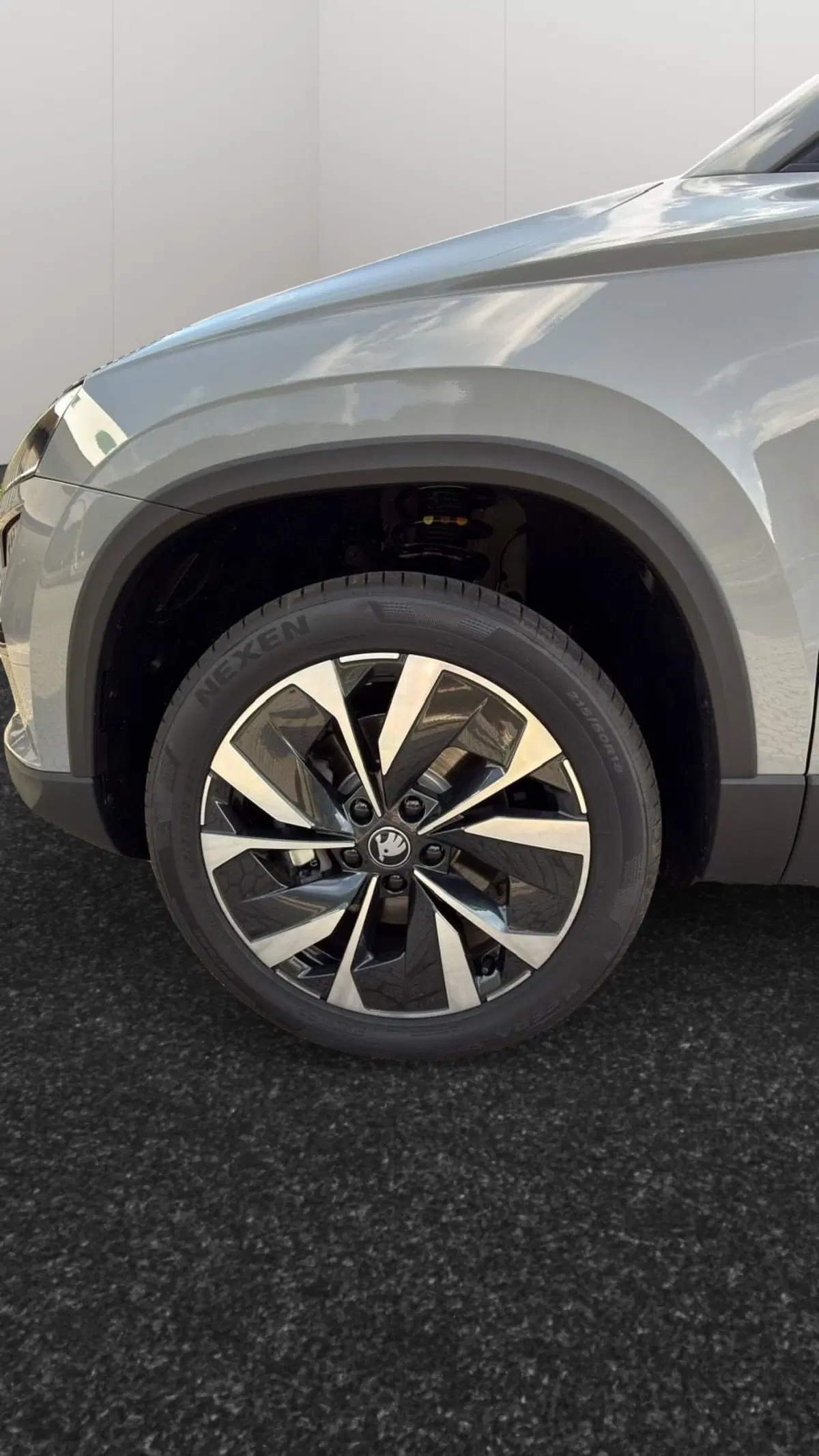Skoda Karoq nuova a Lecco (11)