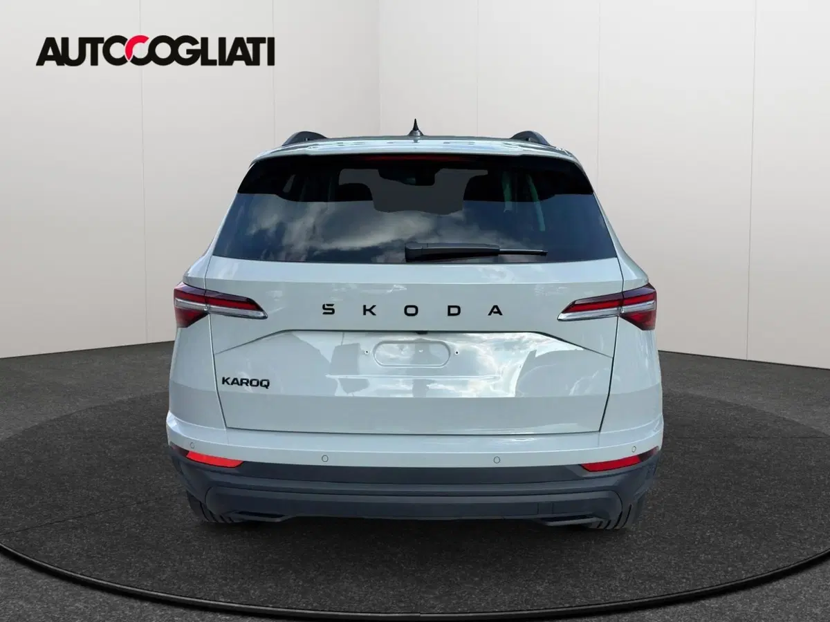Skoda Karoq nuova a Lecco (6)